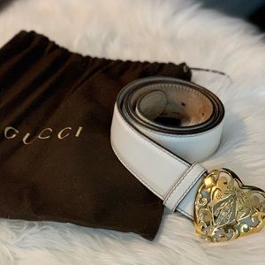 White Gucci belt with Hysteria heart buckle